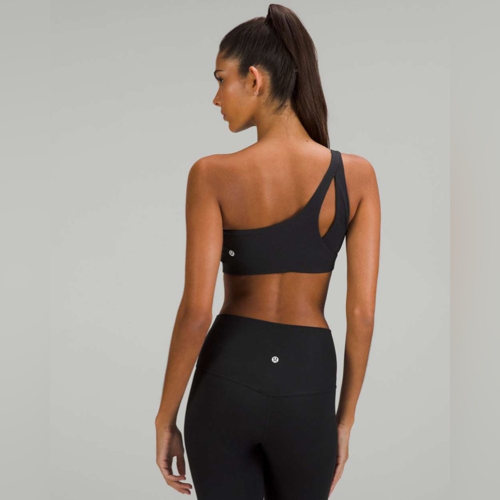 Lululemon Ribbed Nulu Asymmetrical Yoga Bra *Light Support, A/B Cup
